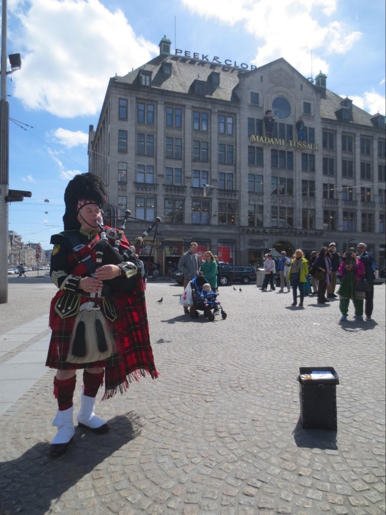 Bag Piper Busker