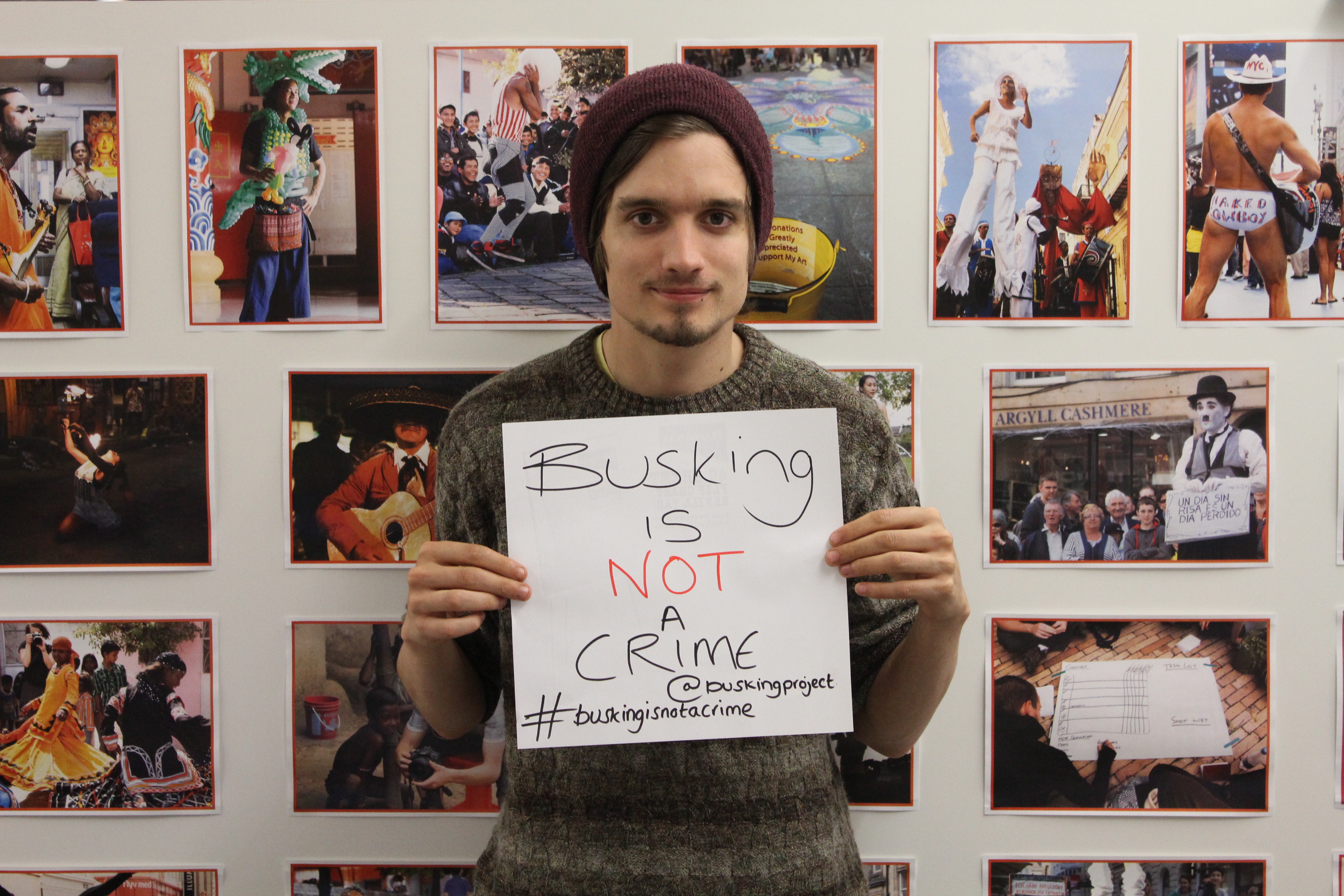 buskers protest travel ban